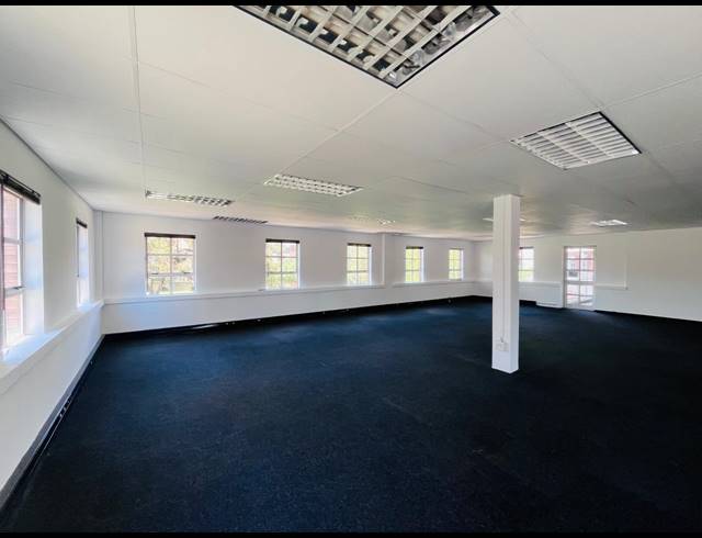 360M² OFFICE TO LET IN FOURWAYS